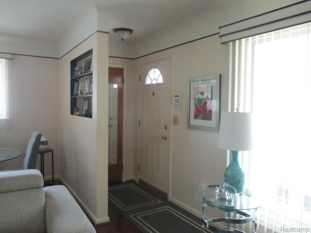 25399 Orchard Grove Street, Southfield, MI 48033