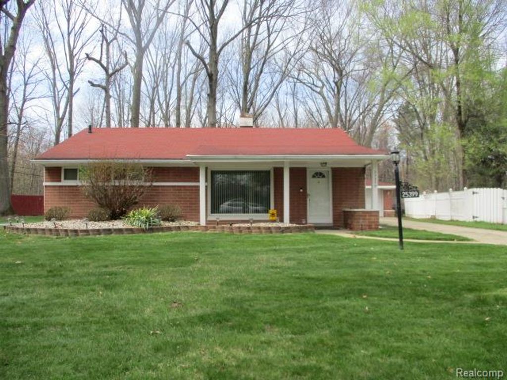 25399 Orchard Grove Street, Southfield, MI 48033