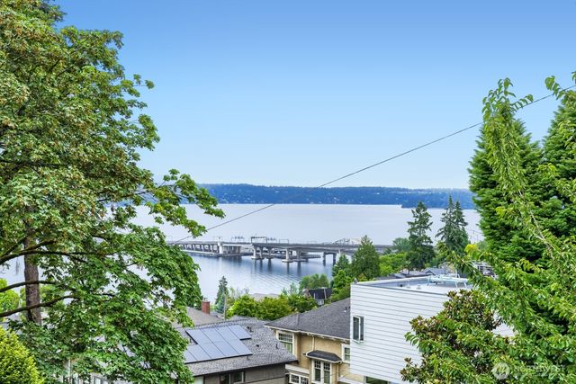 722 S 31st Avenue, Seattle, WA 98144