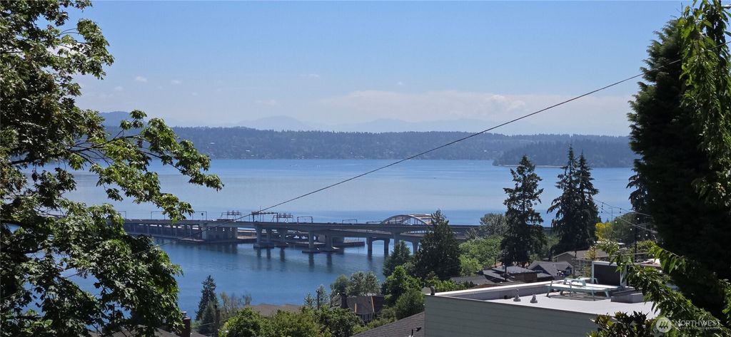 722 S 31st Avenue, Seattle, WA 98144