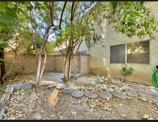 2856 Dartmouth Drive, Lancaster, CA 93536