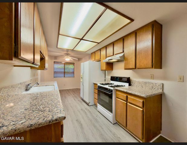 2856 Dartmouth Drive, Lancaster, CA 93536