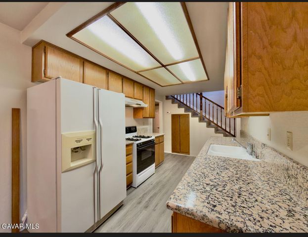 2856 Dartmouth Drive, Lancaster, CA 93536
