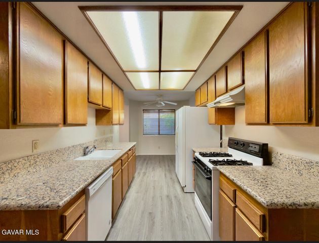 2856 Dartmouth Drive, Lancaster, CA 93536