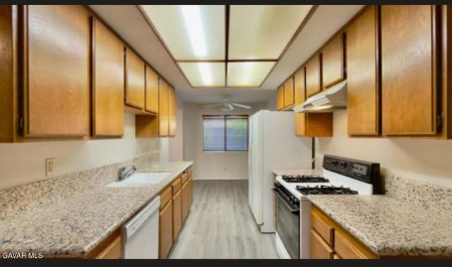 2856 Dartmouth Drive, Lancaster, CA 93536