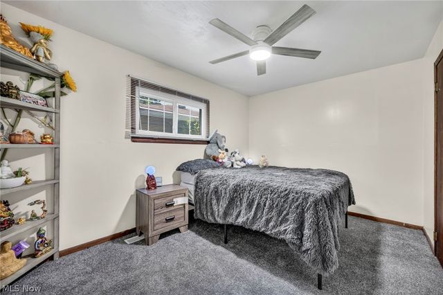 1863 Deerfield Avenue SW, Warren, OH 44485