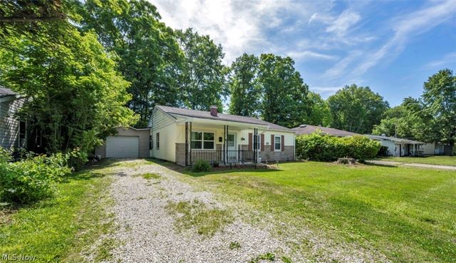 1863 Deerfield Avenue SW, Warren, OH 44485