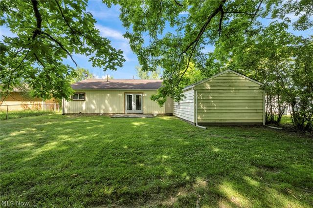 1863 Deerfield Avenue SW, Warren, OH 44485