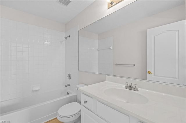 905 Lakeside DR, Suffolk, VA 23435