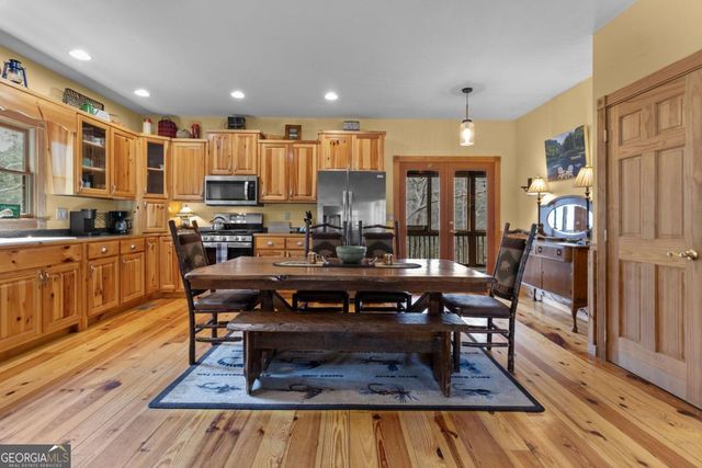 40 Graham Court, Ellijay, GA 30540