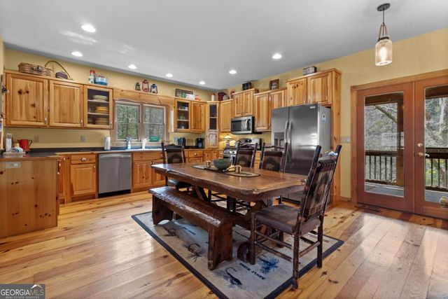 40 Graham Court, Ellijay, GA 30540