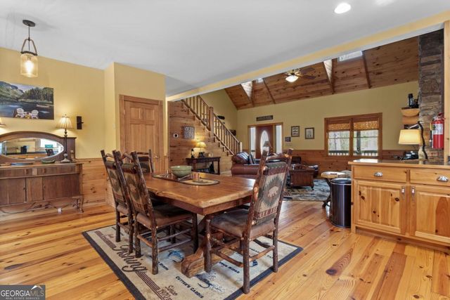 40 Graham Court, Ellijay, GA 30540