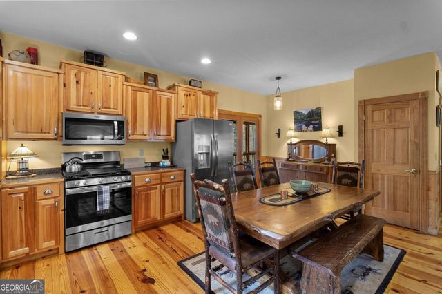 40 Graham Court, Ellijay, GA 30540