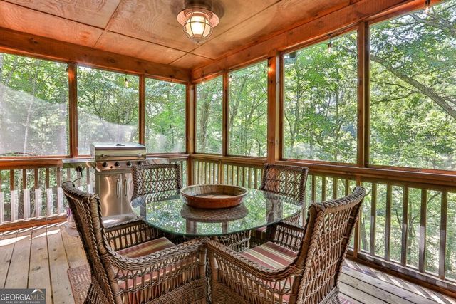 40 Graham Court, Ellijay, GA 30540