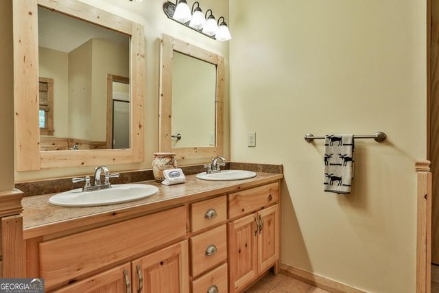 40 Graham Court, Ellijay, GA 30540