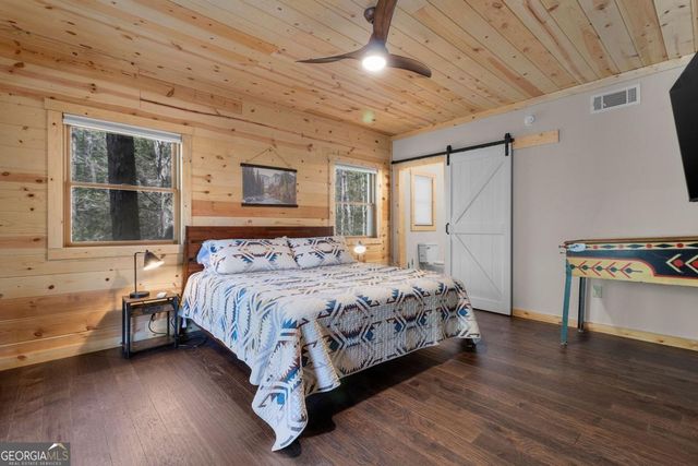 40 Graham Court, Ellijay, GA 30540