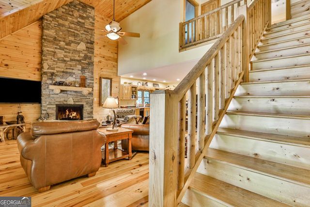 40 Graham Court, Ellijay, GA 30540