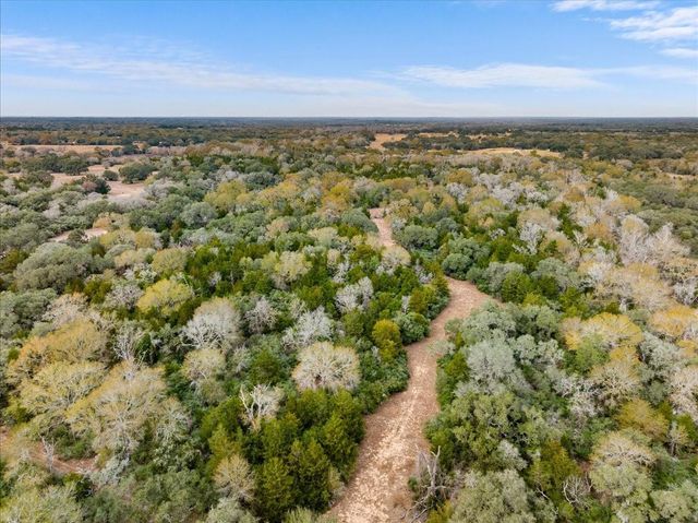 000 Hwy 90a, Sheridan, TX 77475