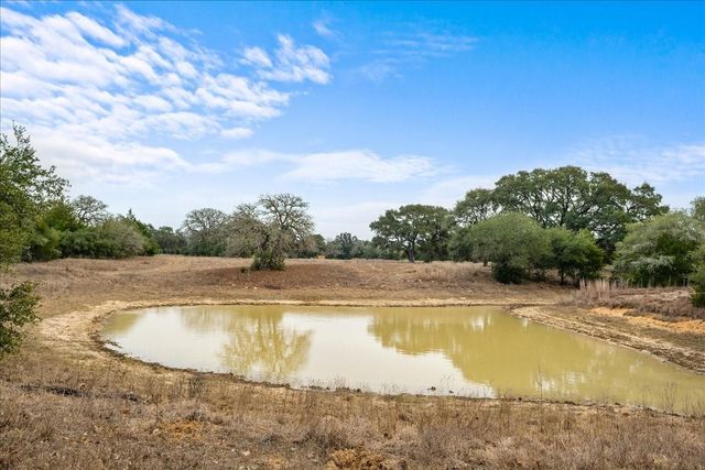 000 Hwy 90a, Sheridan, TX 77475