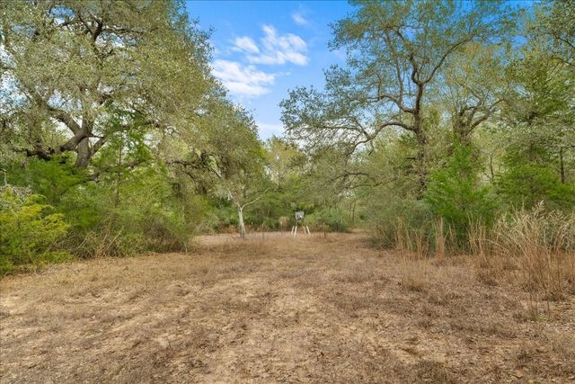 000 Hwy 90a, Sheridan, TX 77475