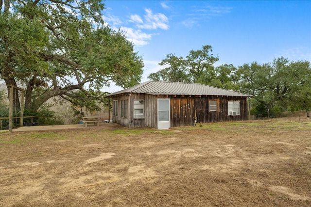 000 Hwy 90a, Sheridan, TX 77475