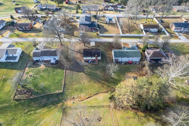 64 Sun Street, Parkersburg, WV 26101