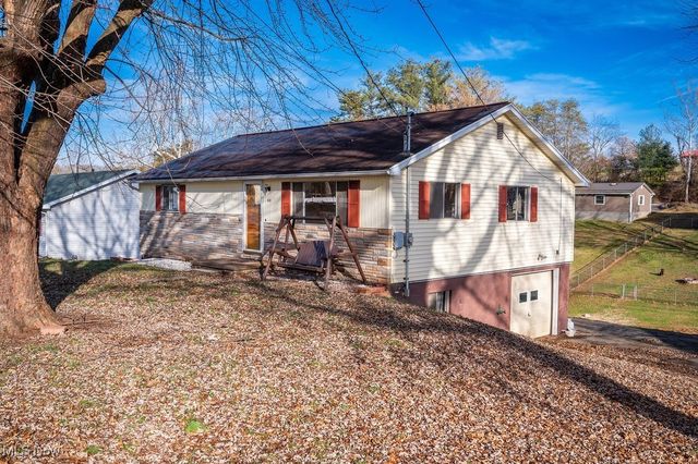 64 Sun Street, Parkersburg, WV 26101