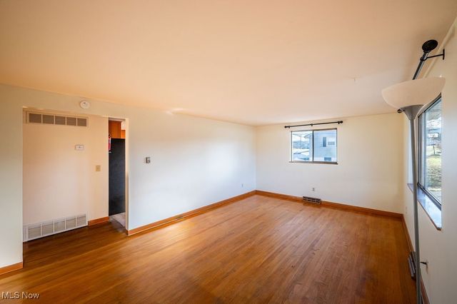 64 Sun Street, Parkersburg, WV 26101