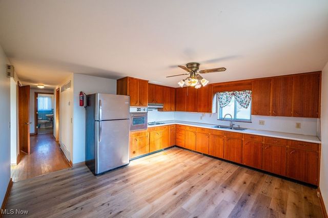 64 Sun Street, Parkersburg, WV 26101