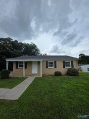 3831 Crane Drive NE, Huntsville, AL 35811