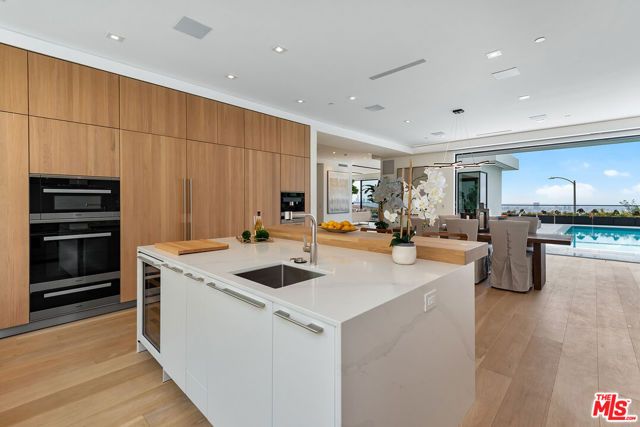 5107 Los Hermosos Way, Los Angeles, CA 90027