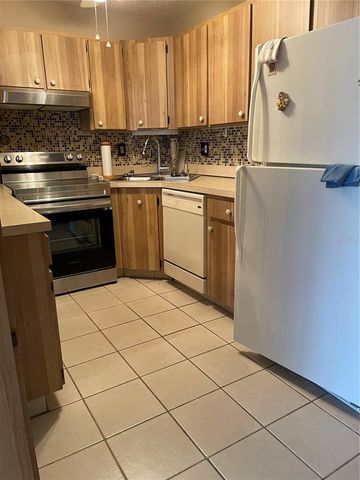 2688 PINE RIDGE WAY N D2, Palm Harbor, FL 34684