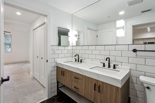 250 NE 3rd Avenue 1-416, Delray Beach, FL 33444