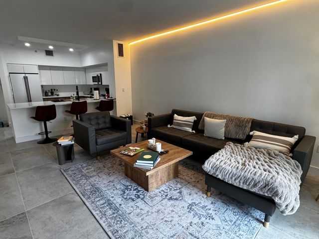 250 NE 3rd Avenue 1-416, Delray Beach, FL 33444