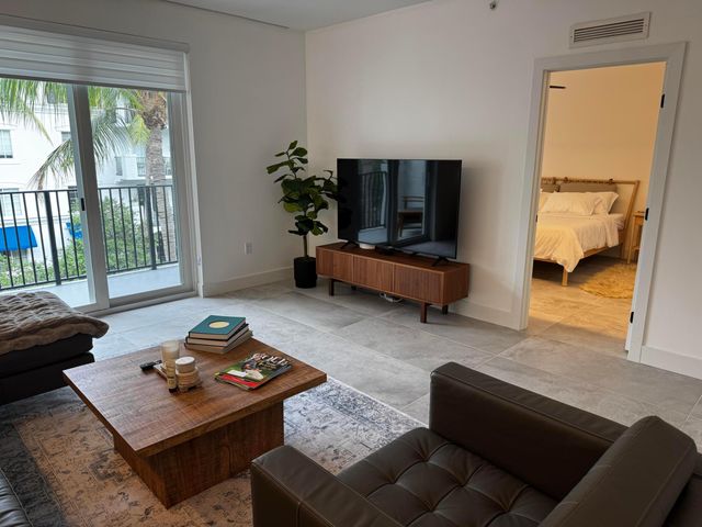 250 NE 3rd Avenue 1-416, Delray Beach, FL 33444