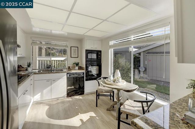 975 Terra California Dr 1, Walnut Creek, CA 94595