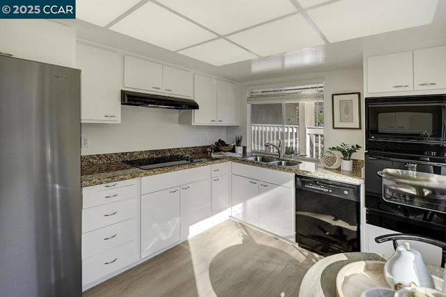 975 Terra California Dr 1, Walnut Creek, CA 94595