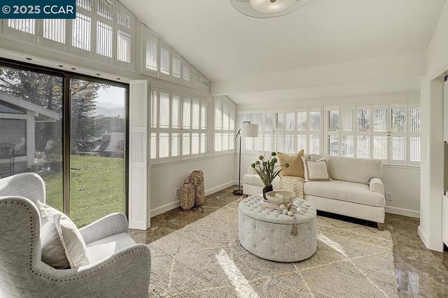 975 Terra California Dr 1, Walnut Creek, CA 94595