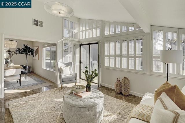 975 Terra California Dr 1, Walnut Creek, CA 94595