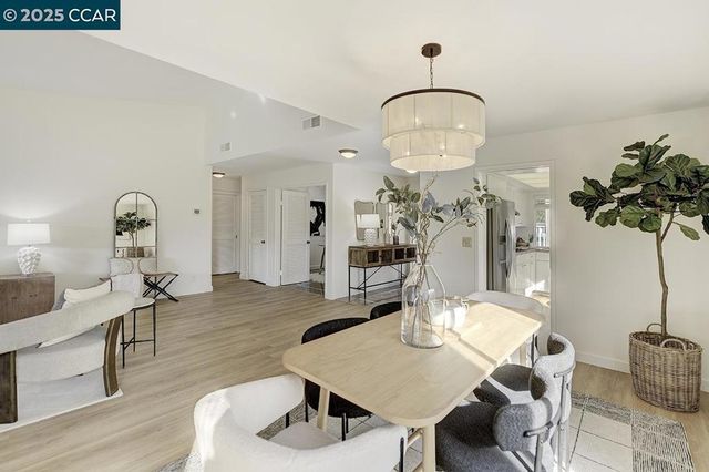 975 Terra California Dr 1, Walnut Creek, CA 94595