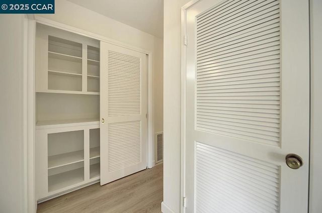 975 Terra California Dr 1, Walnut Creek, CA 94595