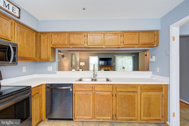 8534 RITCHBORO RD, District Heights, MD 20747