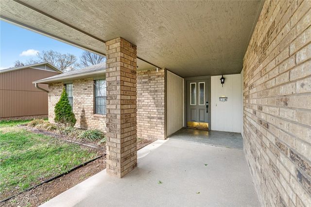 1506 E Cortland Street, Fayetteville, AR 72703