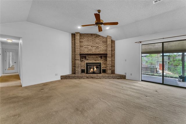 1506 E Cortland Street, Fayetteville, AR 72703