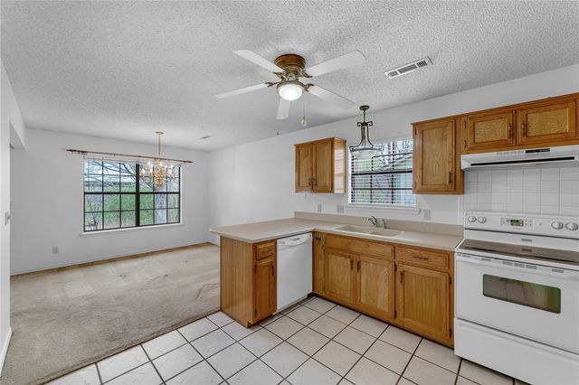 1506 E Cortland Street, Fayetteville, AR 72703