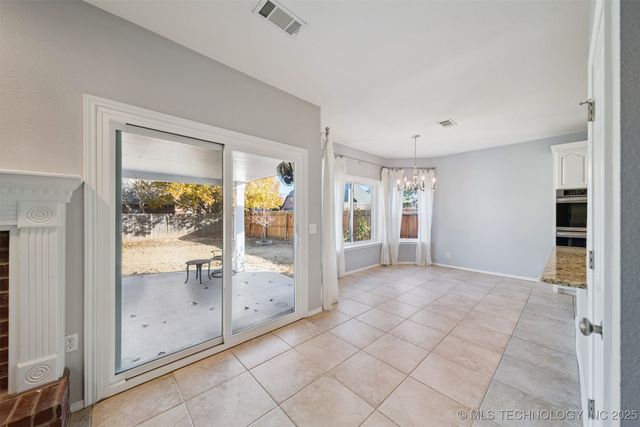 4213 S Redwood Avenue, Broken Arrow, OK 74011