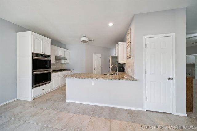 4213 S Redwood Avenue, Broken Arrow, OK 74011