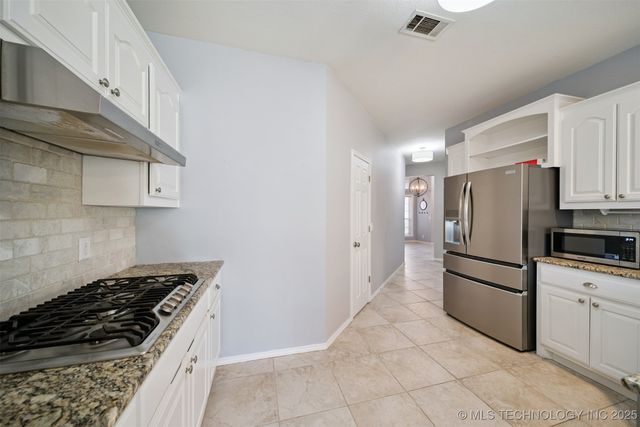 4213 S Redwood Avenue, Broken Arrow, OK 74011