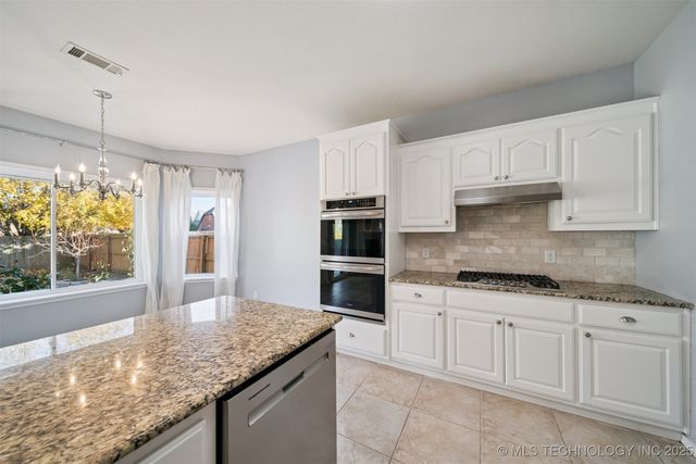 4213 S Redwood Avenue, Broken Arrow, OK 74011