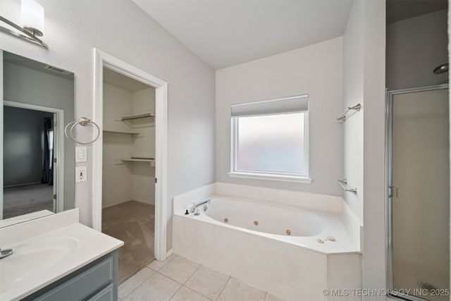 4213 S Redwood Avenue, Broken Arrow, OK 74011